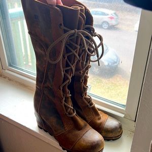SOREL JOAN OF ARCTIC wedge weatherproof boots!